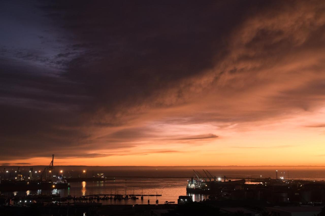 Sir Roys At The Sea Bed and Breakfast Port Elizabeth Buitenkant foto